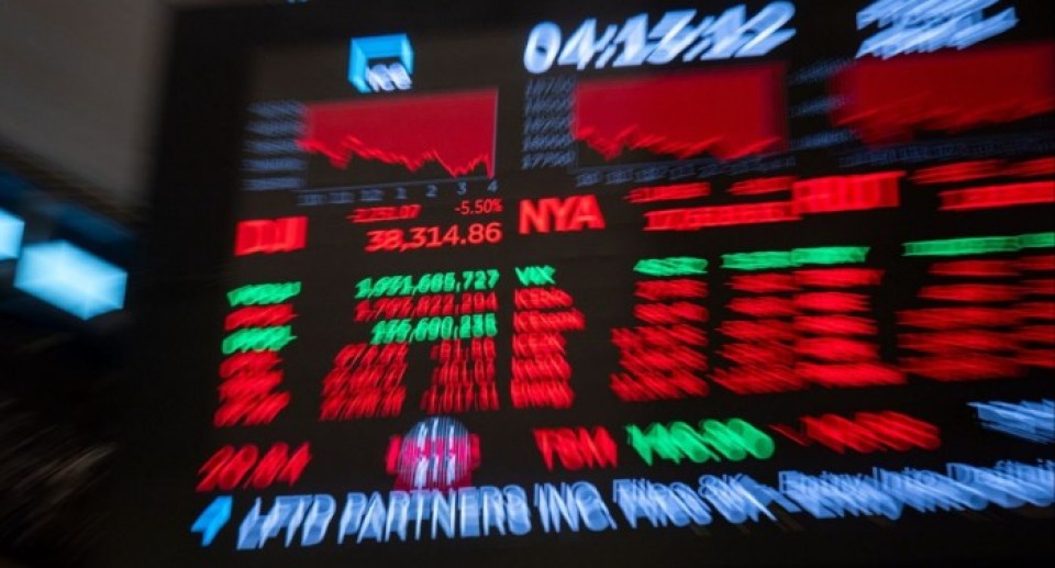 Global stocks tumble as Donald Trump offers no respite from tariffs Global stocks tumble as Donald Trump offers no respite from tariffs