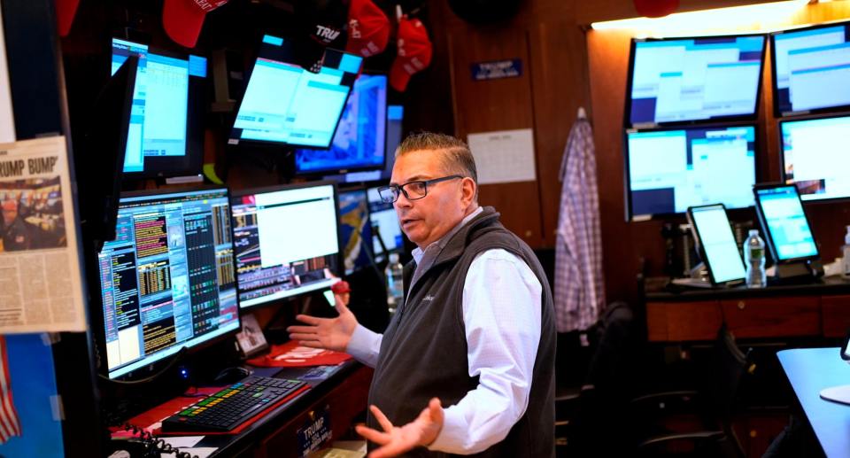 Global stocks soar as Trump backs down from trade war Global stocks soar as Trump backs down from trade war