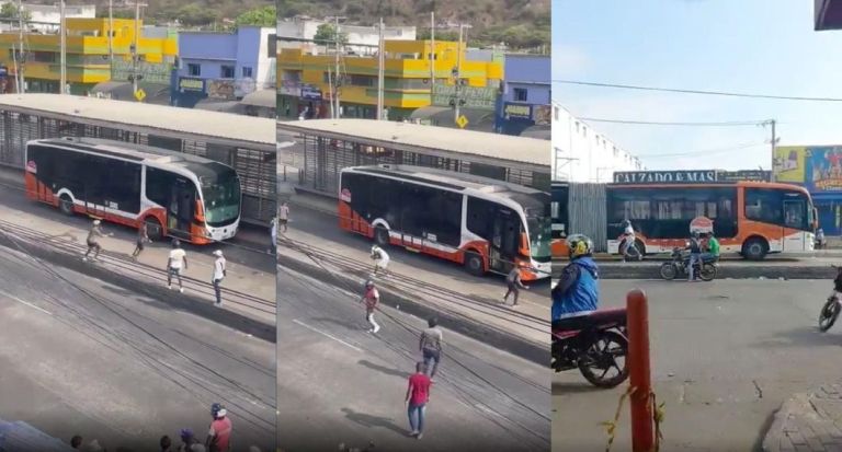 Un día de caos vivió Cartagena por protestas de mototaxis: 2 estaciones y 35 buses vandalizados Un día de caos vivió Cartagena por protestas de mototaxis: 2 estaciones y 35 buses vandalizados