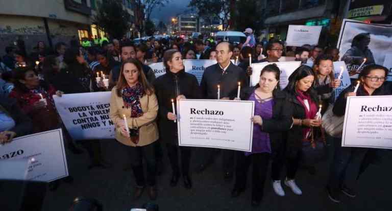 Bebé fue estrangulado con un cable de celular en Bogotá Bebé fue estrangulado con un cable de celular en Bogotá