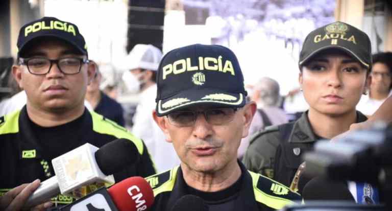 Incautaron 25 celulares “caletos” en paredes y pisos de la Cárcel Modelo Incautaron 25 celulares “caletos” en paredes y pisos de la Cárcel Modelo
