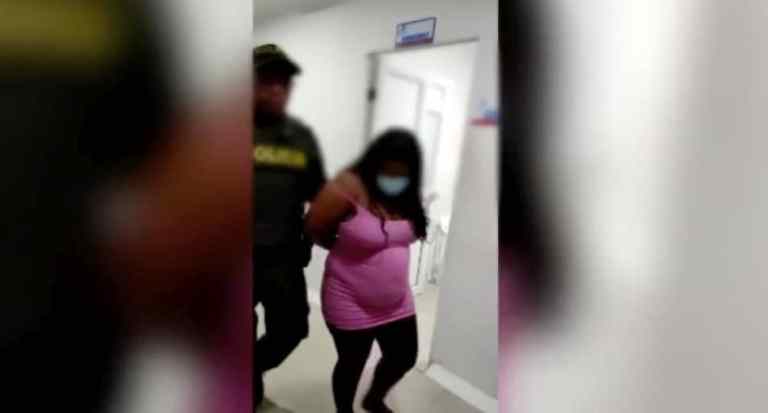 Mujer raptó recién nacida y la metió en un bolso Mujer raptó recién nacida y la metió en un bolso