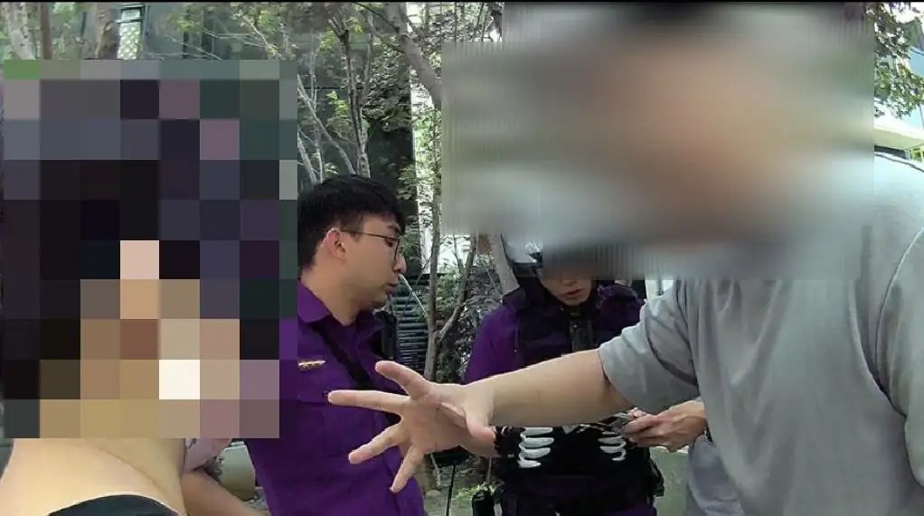 警1秒揪出車手 全民防詐嚇阻詐騙集團進西屯犯案 警1秒揪出車手 全民防詐嚇阻詐騙集團進西屯犯案