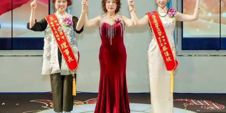 蘭馨姊妹見證傳承時刻 蔡佳欣卸任續寫愛與責任的篇章 蘭馨姊妹見證傳承時刻 蔡佳欣卸任續寫愛與責任的篇章