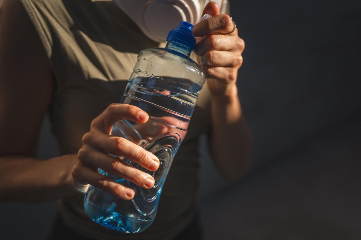 Plastic water bottles can even cause death Plastic water bottles can even cause death