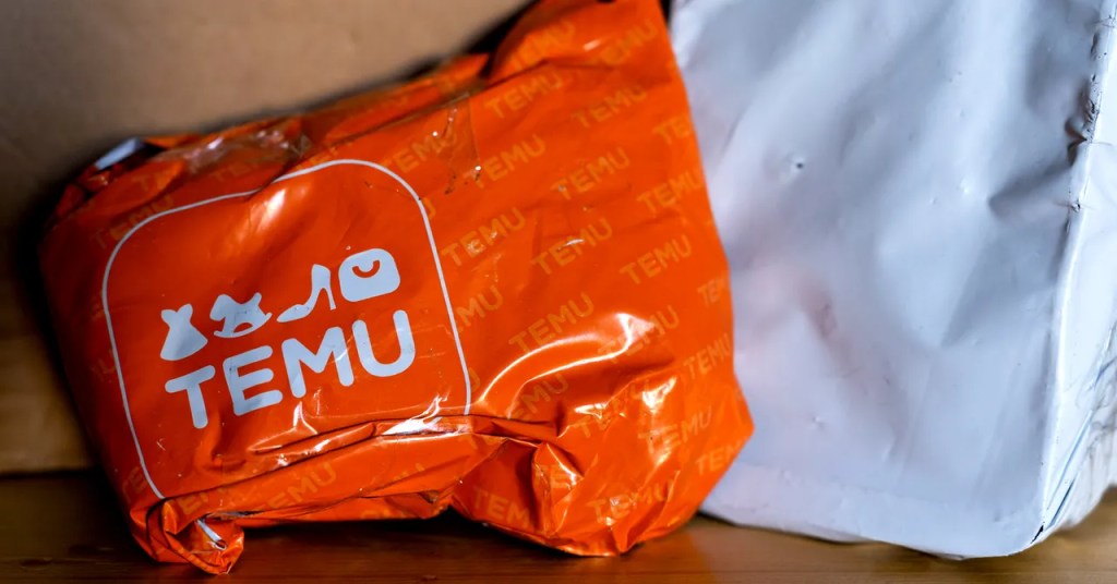 USPS Halts All Packages From China, Sending the Ecommerce Industry Into Chaos USPS Halts All Packages From China, Sending the Ecommerce Industry Into Chaos