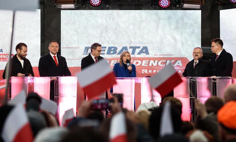 Poles celebrate the first king’s coronation in March in March supporting conservative presidential candidates Poles celebrate the first king’s coronation in March in March supporting conservative presidential candidates