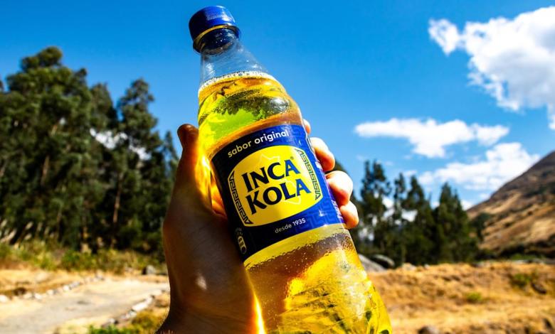 What exactly does the most popular soda water Inca Kola taste like? What exactly does the most popular soda water Inca Kola taste like?