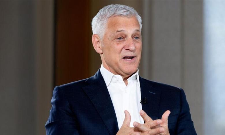 Standard Chartered CEO Bill Winter shows a certain temper from time to time Standard Chartered CEO Bill Winter shows a certain temper from time to time