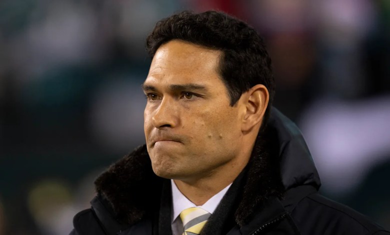 Surveillance video shows Mark Sanchez’s actions before and after Indianapolis stabbing Surveillance video shows Mark Sanchez’s actions before and after Indianapolis stabbing