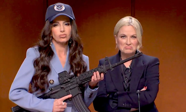 Tina Fey and Amy Poehler play Kristi Noem and Pam Bondi to insult senators and defend Trump Tina Fey and Amy Poehler play Kristi Noem and Pam Bondi to insult senators and defend Trump
