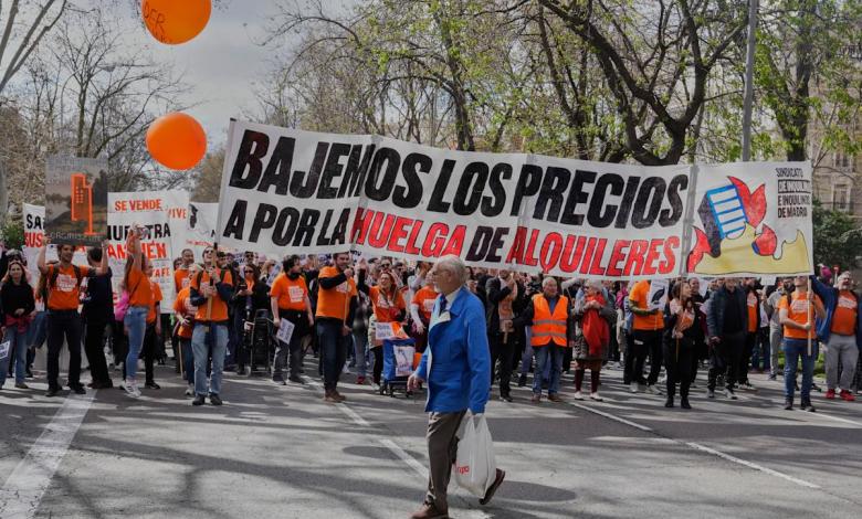 Spaniards march through 40 cities to protest the growing housing crisis Spaniards march through 40 cities to protest the growing housing crisis