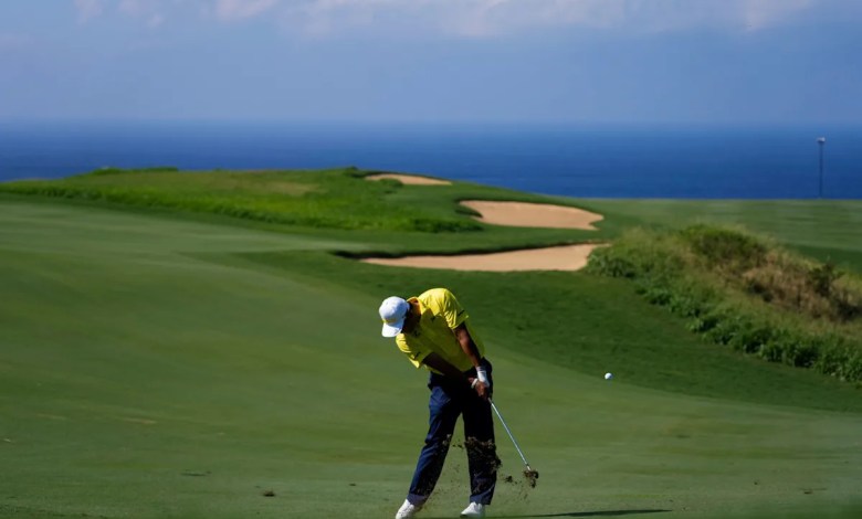 Trouble in Heaven: Kapalua Trouble in Heaven: Kapalua