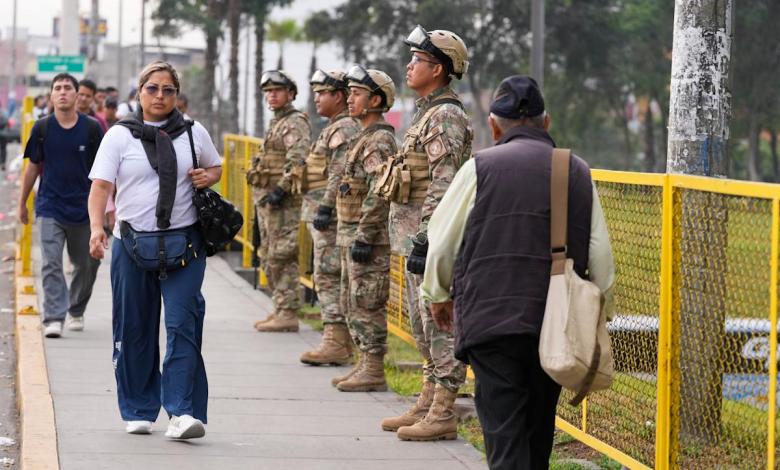 Peruvian government calls for a state of emergency to resolve the wave of crime, troops on the streets of Lima Peruvian government calls for a state of emergency to resolve the wave of crime, troops on the streets of Lima