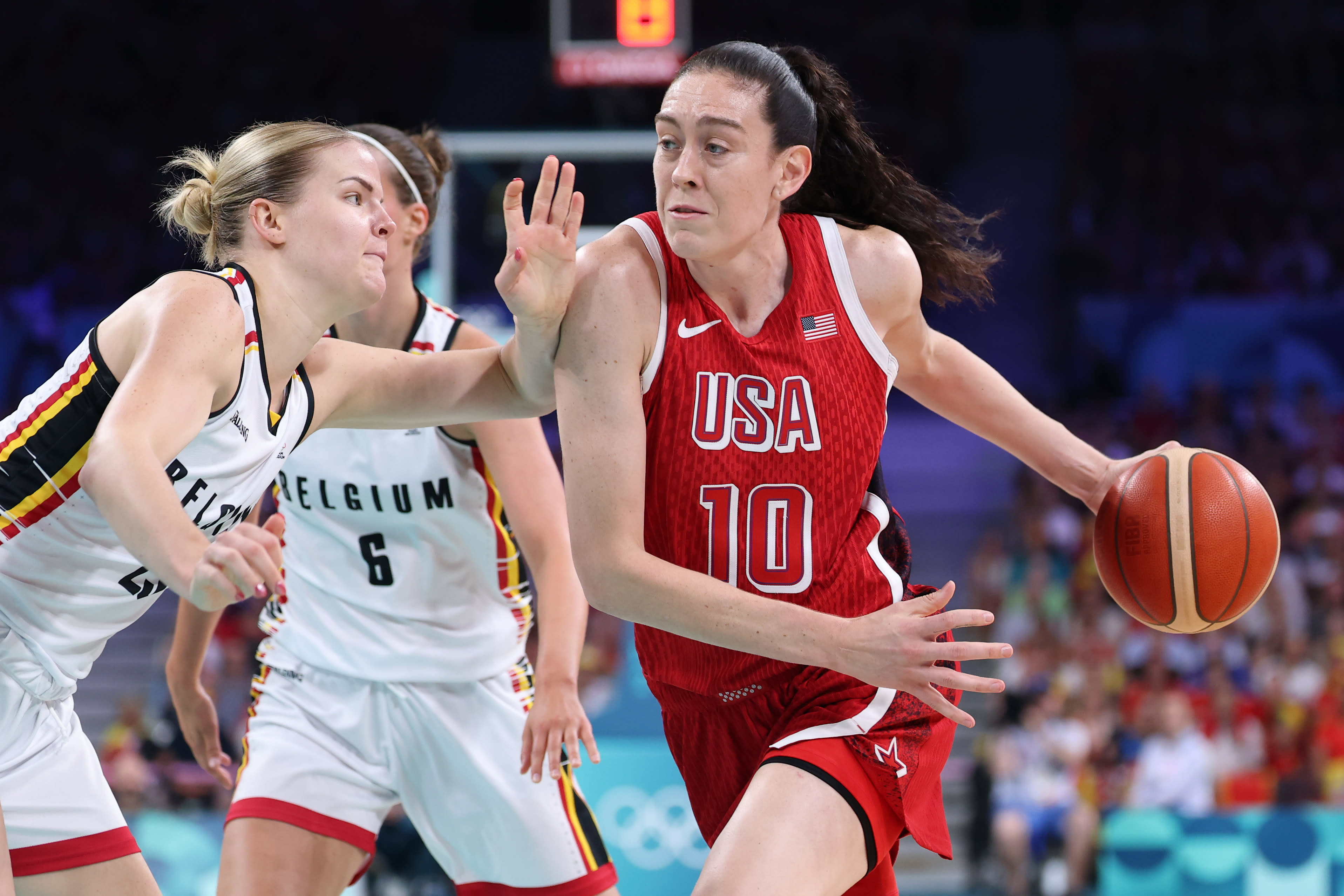 USA clinches quarterfinals spot behind Stewart, Wilson USA clinches quarterfinals spot behind Stewart, Wilson