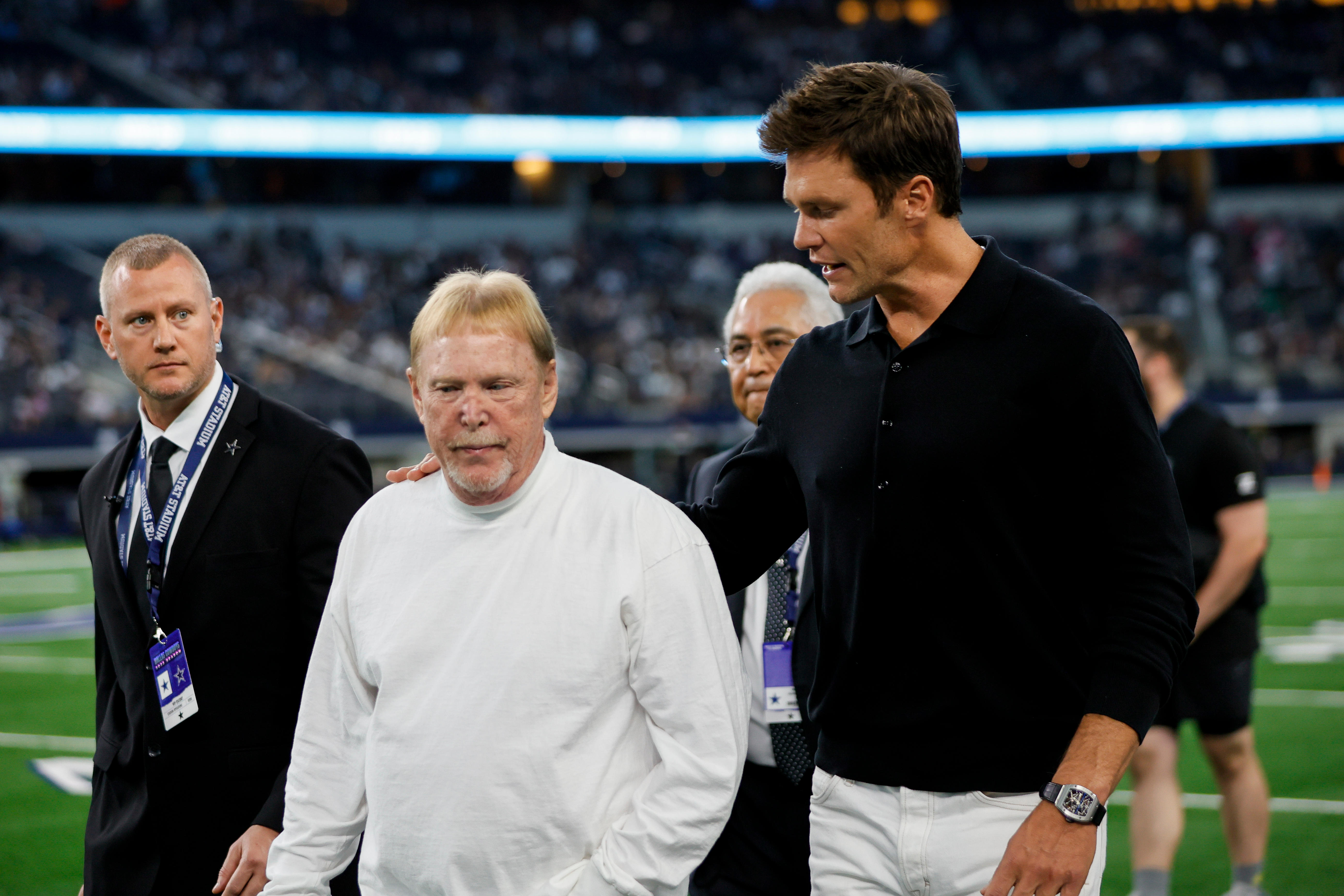 Las Vegas Raiders created a QB problem last offseason. Now Tom Brady may solve it — as an owner Las Vegas Raiders created a QB problem last offseason. Now Tom Brady may solve it — as an owner