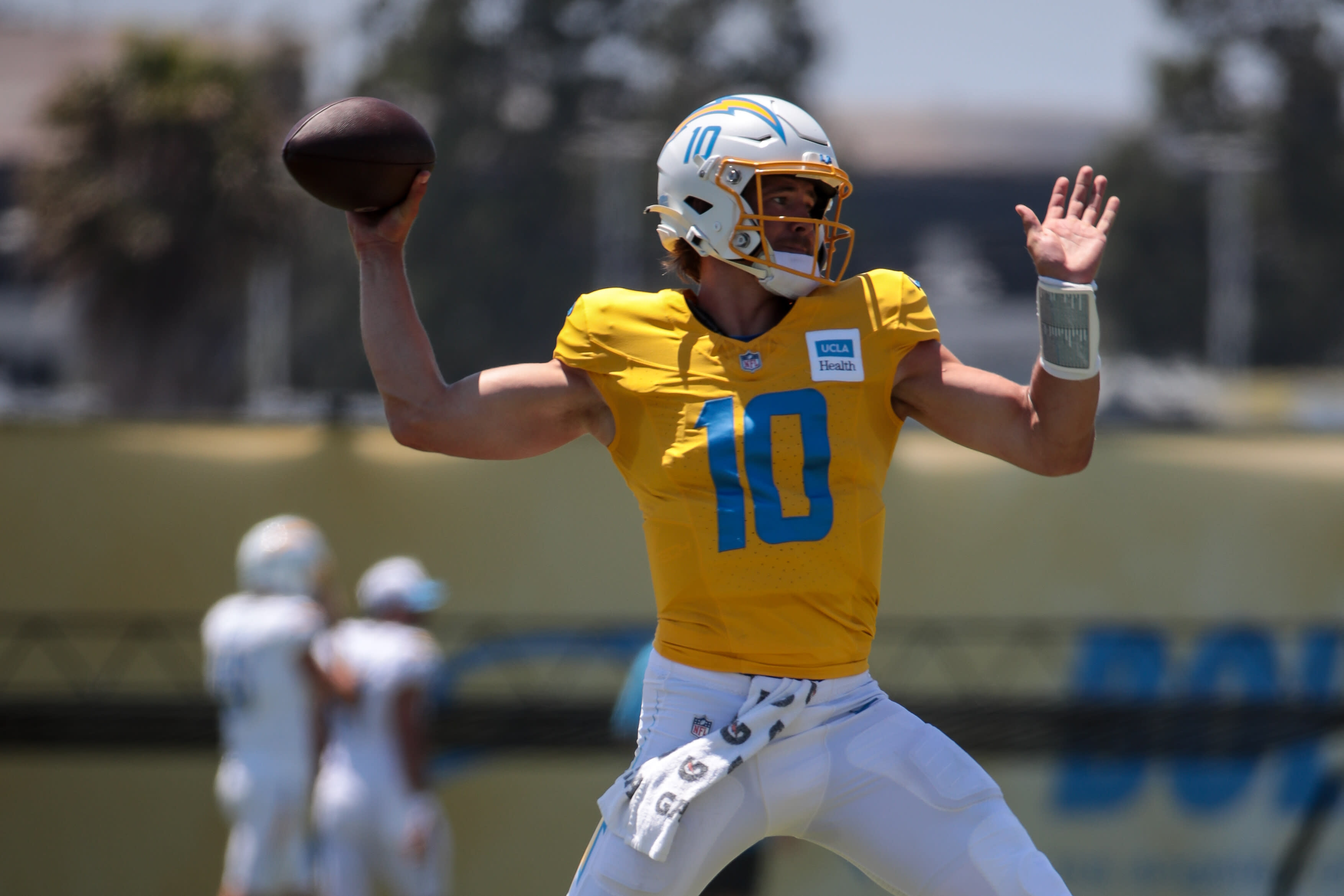 Chargers QB Justin Herbert has foot injury, expected to be ready for regular season Chargers QB Justin Herbert has foot injury, expected to be ready for regular season