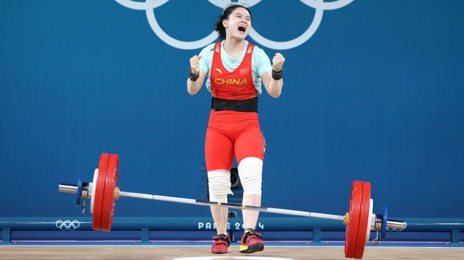 China’s Shifang sets Olympic record to win weightlifting gold China’s Shifang sets Olympic record to win weightlifting gold