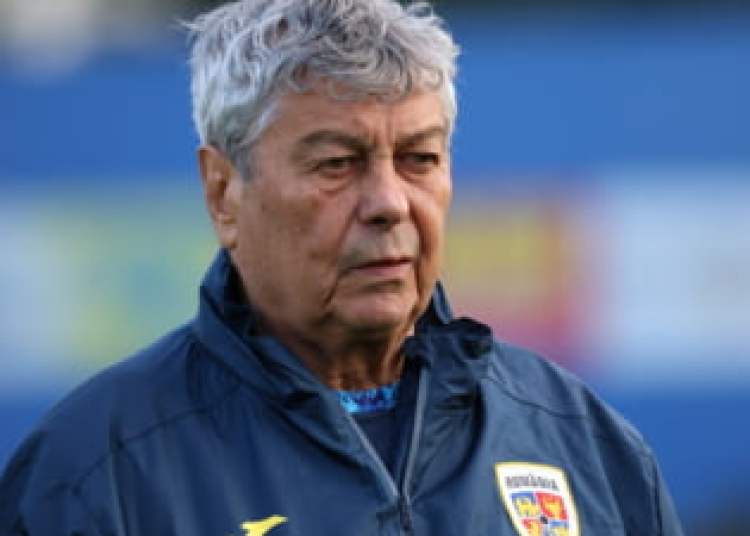 Mircea Lucescu pleacă de la națională după eliminarea cu Turcia. Gică Hagi, favorit pentru postul de selecționer Mircea Lucescu pleacă de la națională după eliminarea cu Turcia. Gică Hagi, favorit pentru postul de selecționer