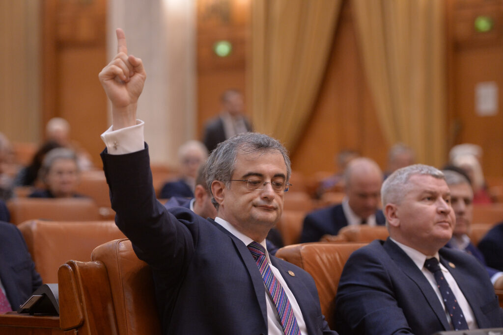 Parlamentar: Judecătorii CCR, esențiali pentru evitarea unui nou blocaj! Parlamentar: Judecătorii CCR, esențiali pentru evitarea unui nou blocaj!