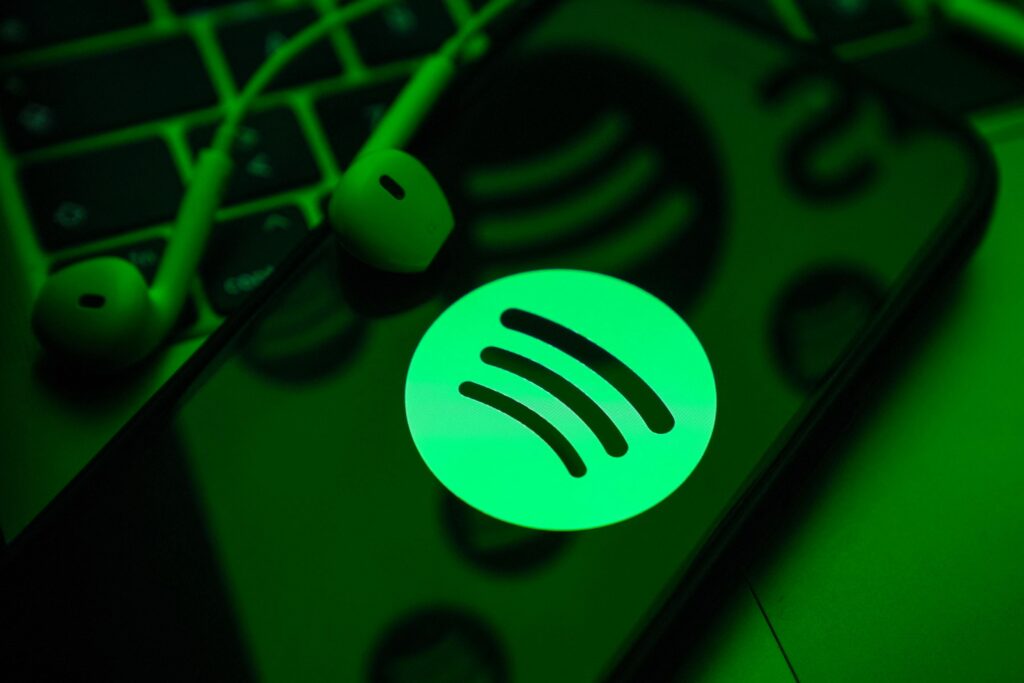Spotify își majorează abonamentele după un record de 11 miliarde $ plătiți! Spotify își majorează abonamentele după un record de 11 miliarde $ plătiți!