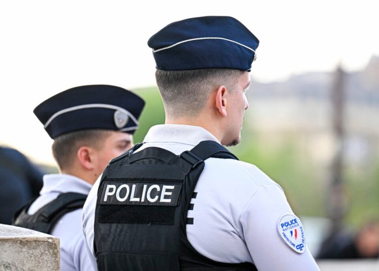 Franța: Tânăr de 26 de ani, suspectat că și-a omorât tatăl din cauza drogurilor Franța: Tânăr de 26 de ani, suspectat că și-a omorât tatăl din cauza drogurilor