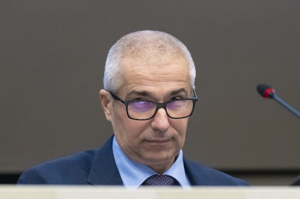 Un judecător de 92 de ani îl judecă pe Maduro, iar în România… pensionare la 48! Un judecător de 92 de ani îl judecă pe Maduro, iar în România… pensionare la 48!