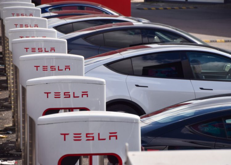 Tesla cedează supremația în vânzările de vehicule electrice! Tesla cedează supremația în vânzările de vehicule electrice!