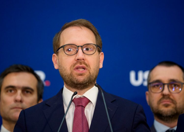 Dominic Fritz: „Apărarea Arcticii fără respectarea dreptului internațional?” Dominic Fritz: „Apărarea Arcticii fără respectarea dreptului internațional?”