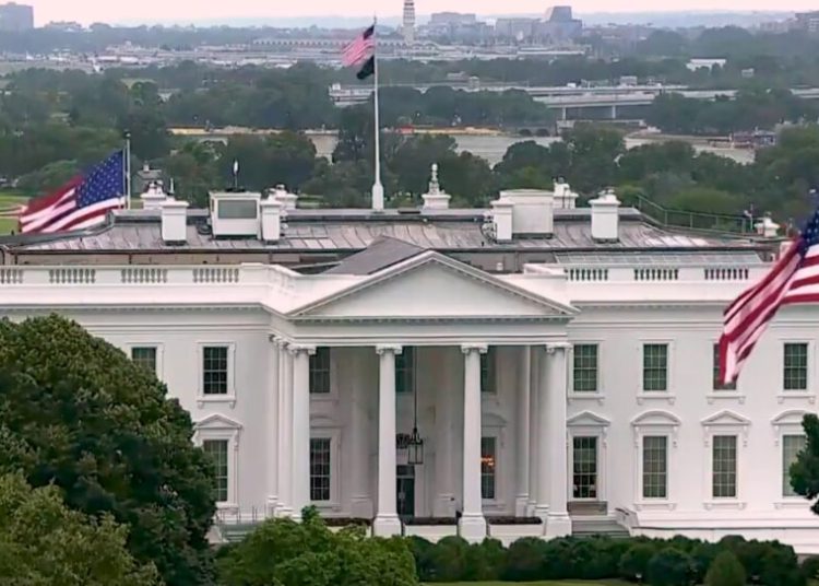 Negocieri Cruciale: Oficialii Danemarca-Groenlanda la Casa Albă Negocieri Cruciale: Oficialii Danemarca-Groenlanda la Casa Albă