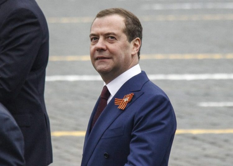 Groenlanda: Medvedev avertizează despre Rusia și steagul SUA! Groenlanda: Medvedev avertizează despre Rusia și steagul SUA!