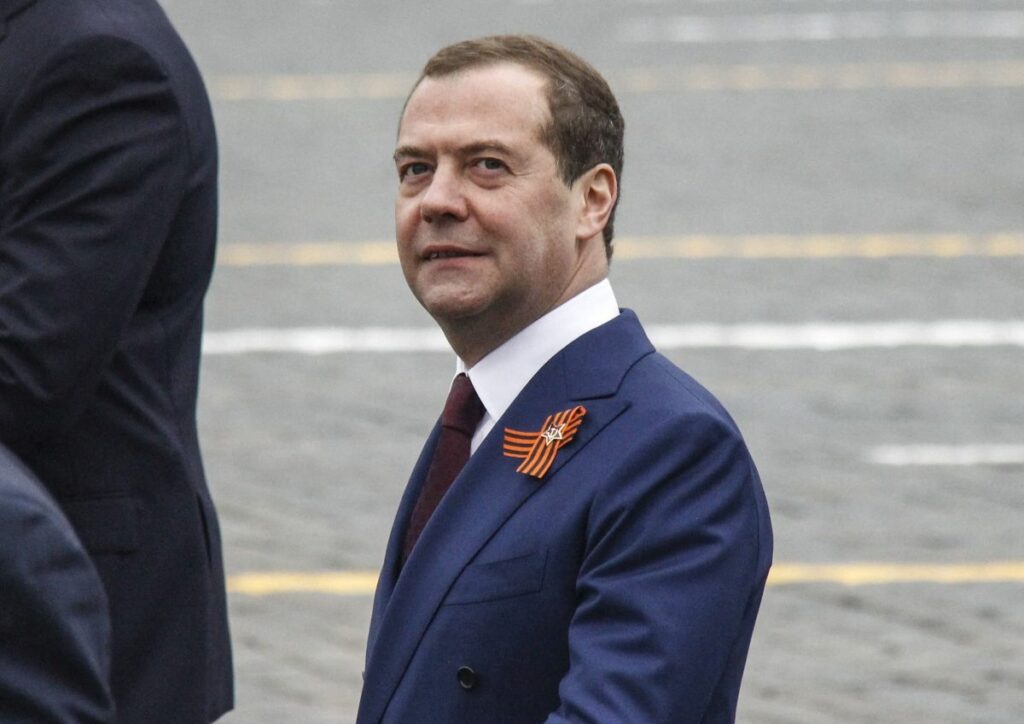 Groenlanda: Medvedev avertizează despre Rusia și steagul SUA! Groenlanda: Medvedev avertizează despre Rusia și steagul SUA!