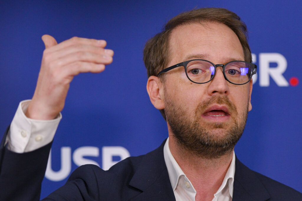 Fritz: Joc periculos pentru cei ce blochează deciziile CCR! Fritz: Joc periculos pentru cei ce blochează deciziile CCR!