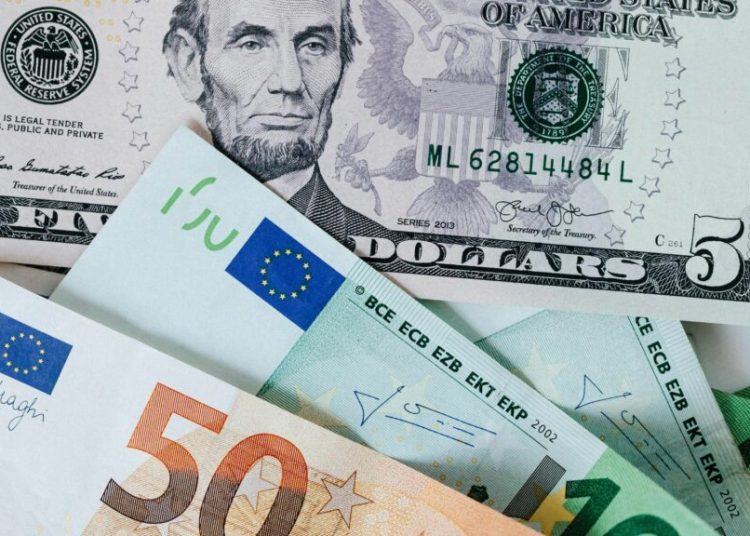 Euro în ascensiune: Curs valutar pe 30 decembrie! Euro în ascensiune: Curs valutar pe 30 decembrie!