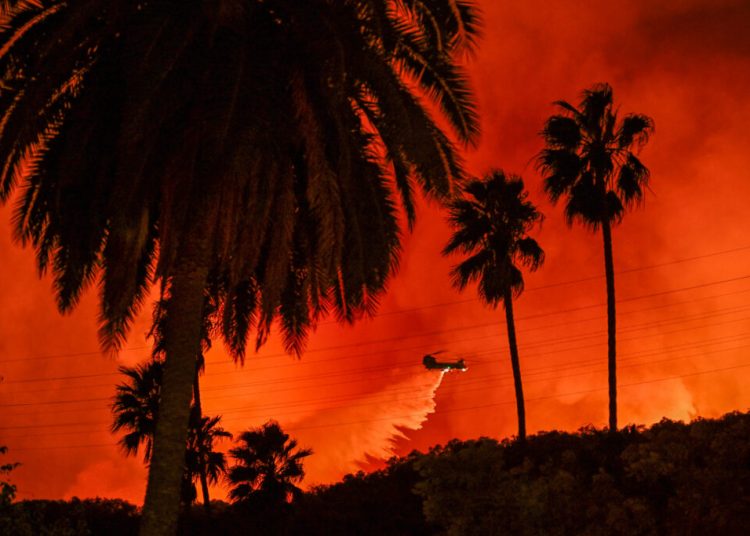 Pericole ascunse: Plumb și azbest în casele afectate de incendiile din LA Pericole ascunse: Plumb și azbest în casele afectate de incendiile din LA