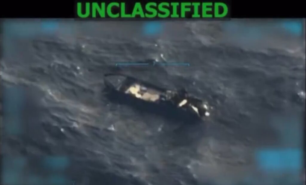 Garda de Coastă a SUA în căutarea supraviețuitorilor atacurilor navale Garda de Coastă a SUA în căutarea supraviețuitorilor atacurilor navale