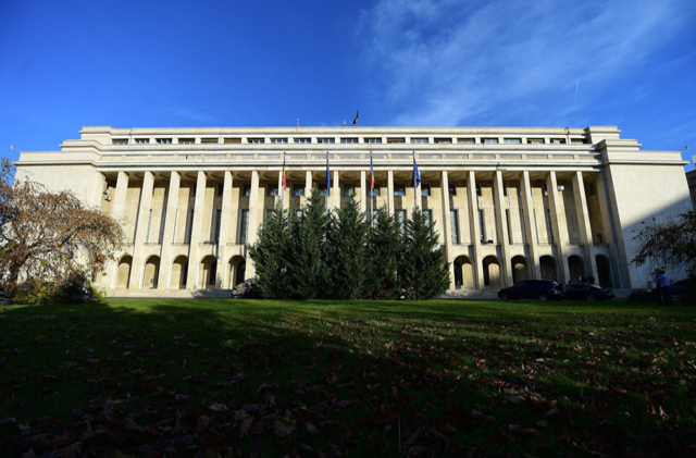 Sindicaliștii cer lămuriri după implicarea premierului într-un dosar DNA Sindicaliștii cer lămuriri după implicarea premierului într-un dosar DNA