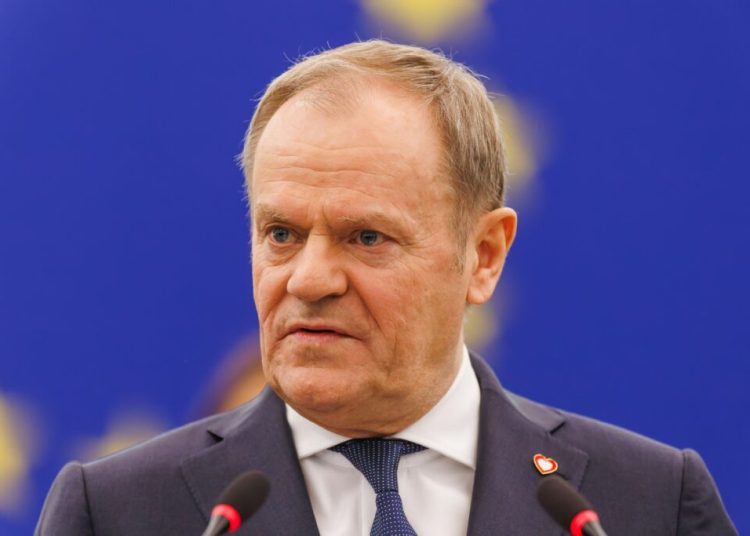 Tensiuni crescute: Premierul Tusk își exprimă îngrijorarea privind Groenlanda Tensiuni crescute: Premierul Tusk își exprimă îngrijorarea privind Groenlanda