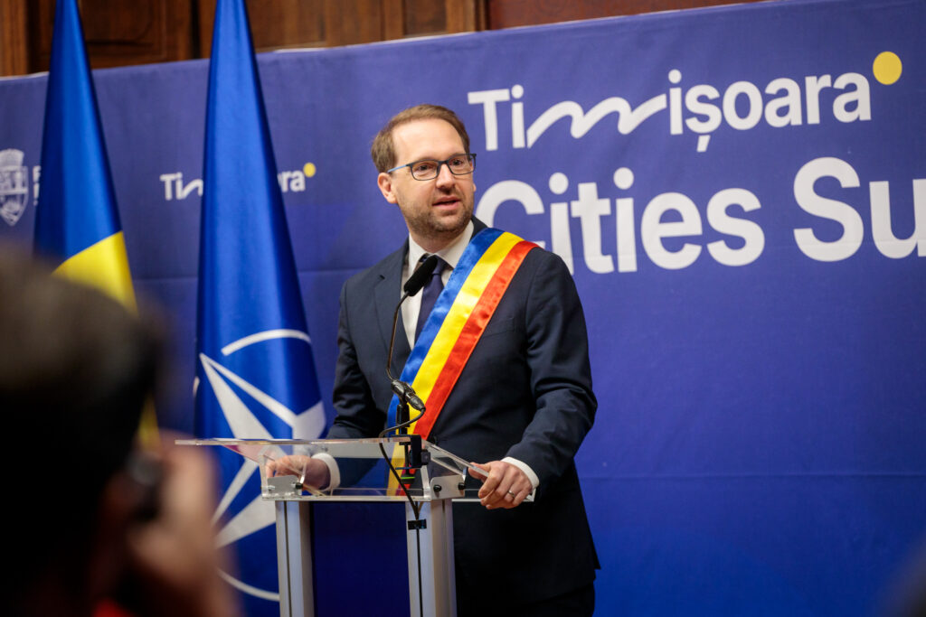 Dominic Fritz își exprimă admiratia pentru curajul protestatarilor iranieni Dominic Fritz își exprimă admiratia pentru curajul protestatarilor iranieni