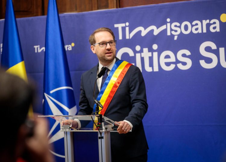 Dominic Fritz își exprimă admiratia pentru curajul protestatarilor iranieni Dominic Fritz își exprimă admiratia pentru curajul protestatarilor iranieni