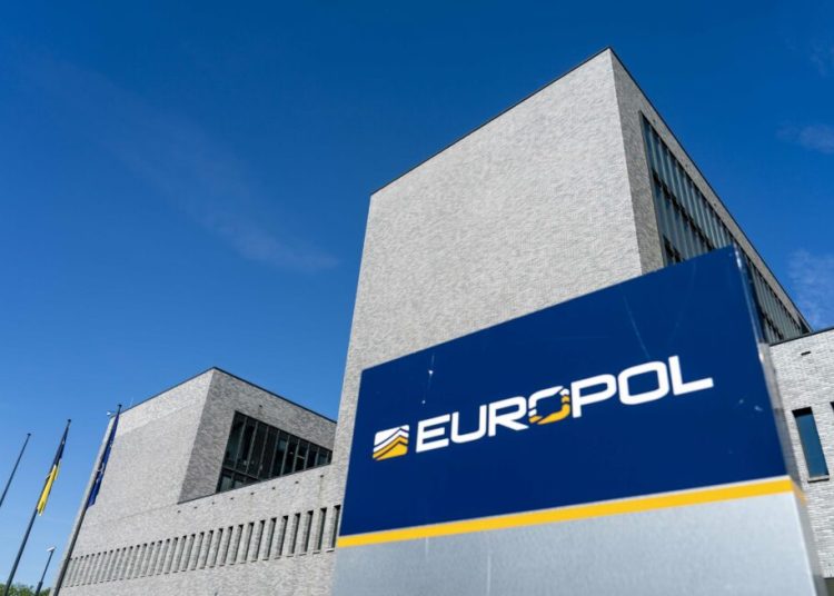 Cocaina invadează Europa: Europol dezvăluie metodele sofisticate ale traficanților Cocaina invadează Europa: Europol dezvăluie metodele sofisticate ale traficanților