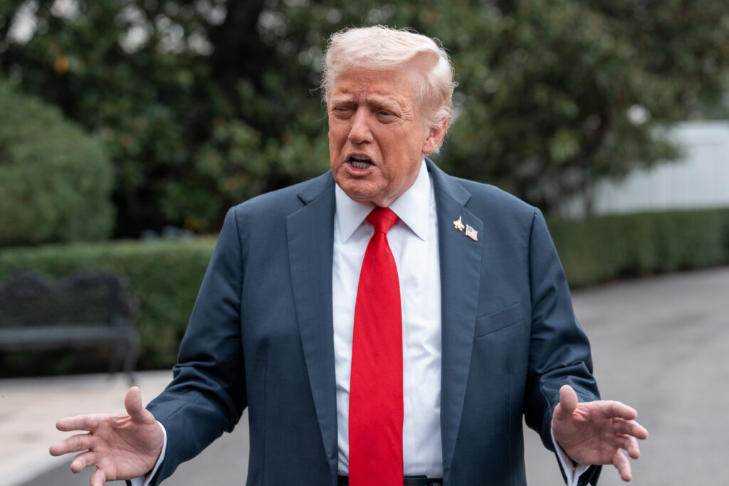 „Noua stradă din Florida onorează președintele Donald J. Trump!” „Noua stradă din Florida onorează președintele Donald J. Trump!”