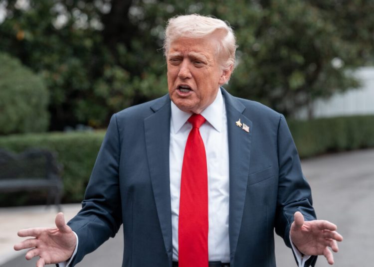 „Noua stradă din Florida onorează președintele Donald J. Trump!” „Noua stradă din Florida onorează președintele Donald J. Trump!”