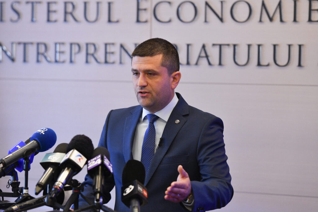 Radu Miruță: „Unitatea și solidaritatea, esențiale pentru România!” Radu Miruță: „Unitatea și solidaritatea, esențiale pentru România!”