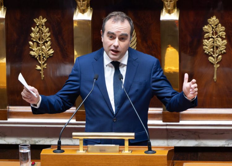 Guvernul Franței înfruntă moțiuni și se pregătește să adopte bugetul! Guvernul Franței înfruntă moțiuni și se pregătește să adopte bugetul!