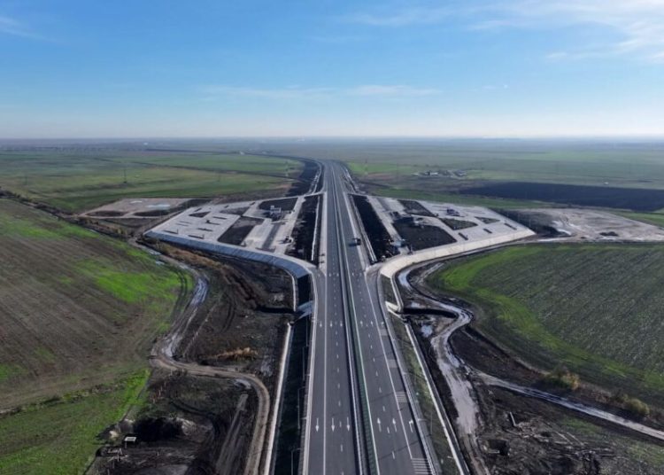 România pe drumul spre 1.600 km de autostrăzi până în 2026! România pe drumul spre 1.600 km de autostrăzi până în 2026!