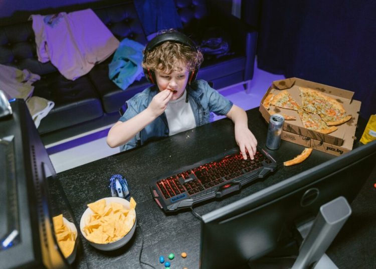 O țară europeană interzice reclamele la junk food pentru copii sănătoși! O țară europeană interzice reclamele la junk food pentru copii sănătoși!