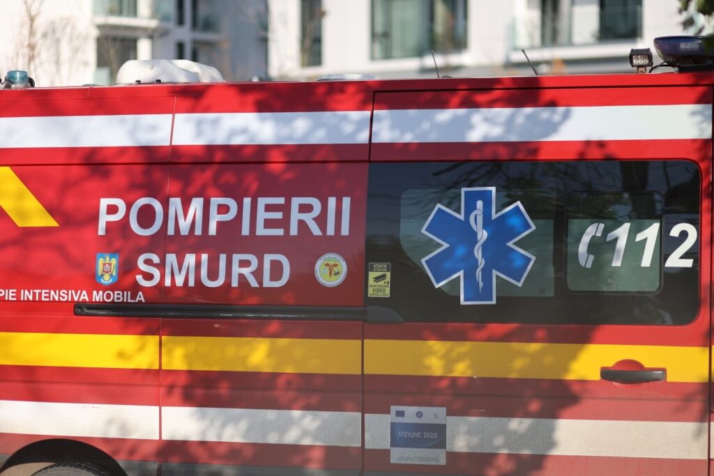 Tragedie la Oradea: Un copil descoperit fără viață lângă un bloc Tragedie la Oradea: Un copil descoperit fără viață lângă un bloc