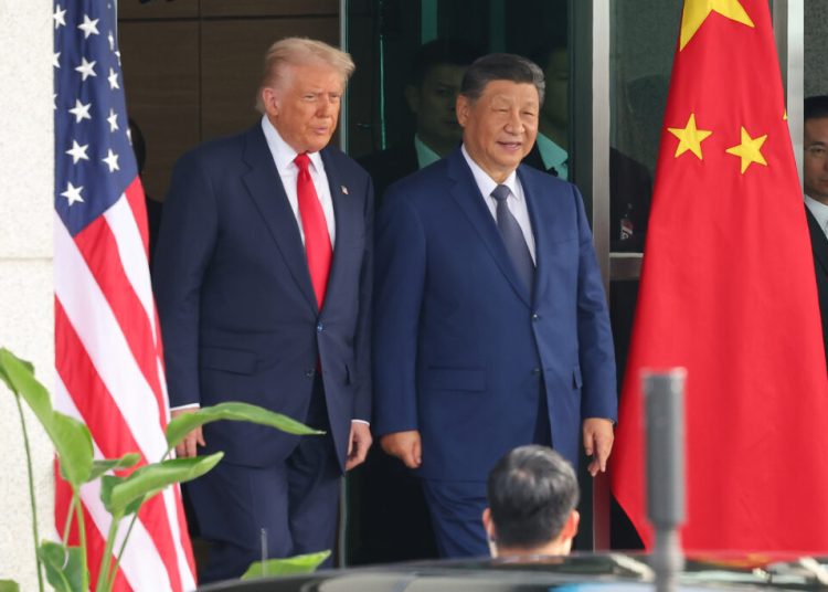 Trump, în război comercial cu China: Tarifele anti-Iran amenință acordul! Trump, în război comercial cu China: Tarifele anti-Iran amenință acordul!
