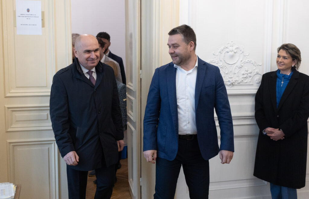 Ciucu acuză: „Stenograme false de la Vila Lac! Rareș Bogdan a mințit?” Ciucu acuză: „Stenograme false de la Vila Lac! Rareș Bogdan a mințit?”